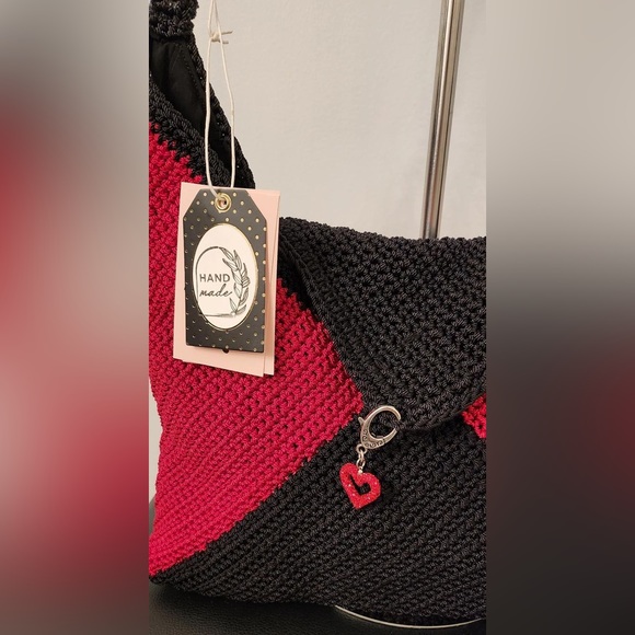 Medium sized red and black handbag with removeable strap and charm! - Picture 2 of 5